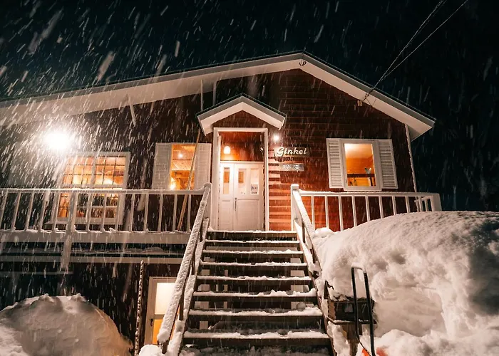 Alpenglow Lodges Ginkei